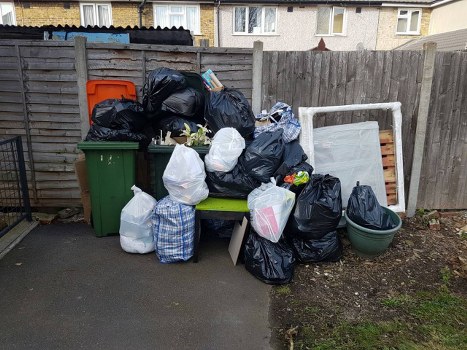 Residents participating in Wimbledon waste recycling program